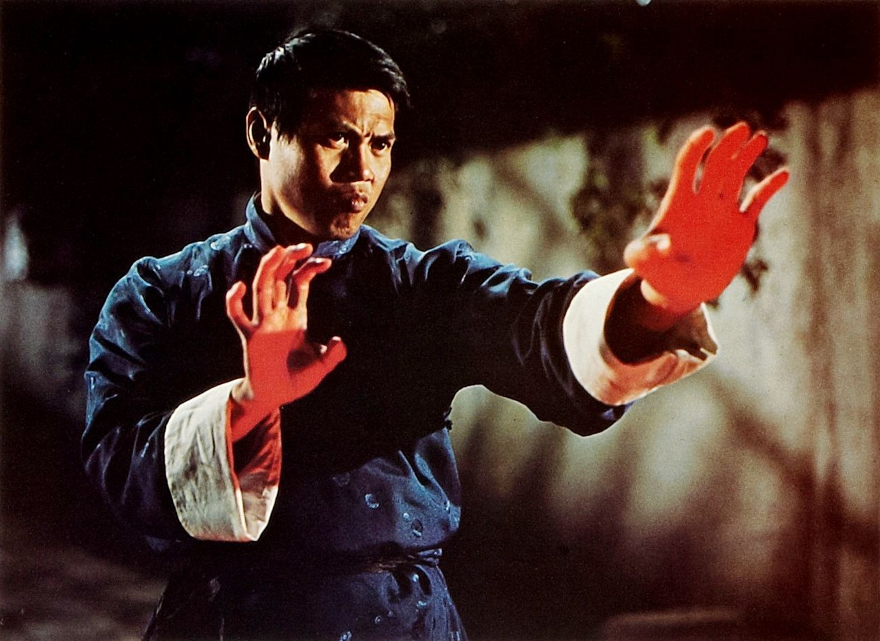 La Main de fer – Survivre, se reconstruire, surprendre